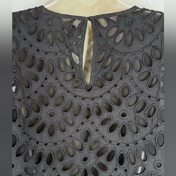 ANN TAYLOR MP Black Cotton Scalloped Eyelet 3/4 Bell Sleeves Medium PETITE Top - Picture 6 of 15